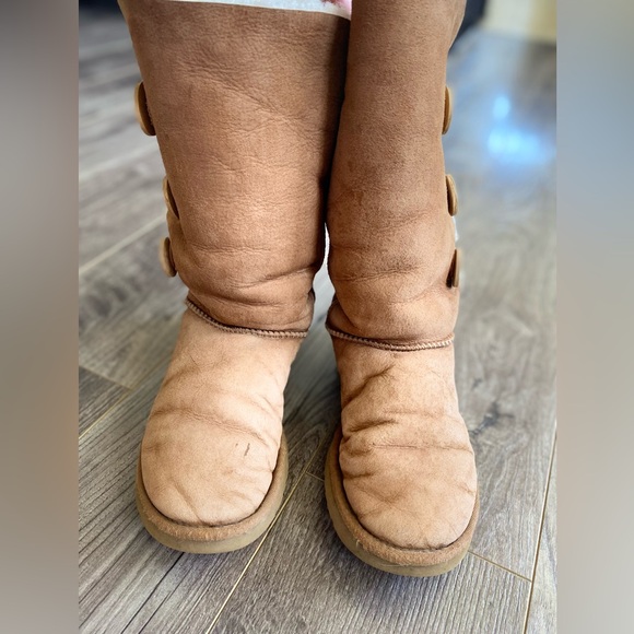 UGG tall tan classic “Eva” leather/ sheepskin lined boots - Picture 6 of 11
